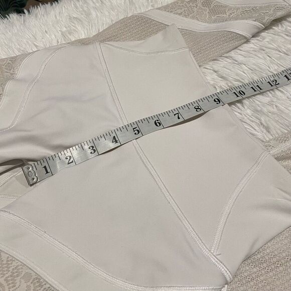 Lululemon Wunder Under High-Rise Tight 25" Lace in White Size 4 - Picture 7 of 8